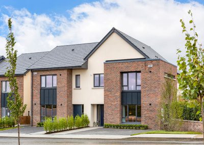 Street view of new homes at Linenfield in Drogheda